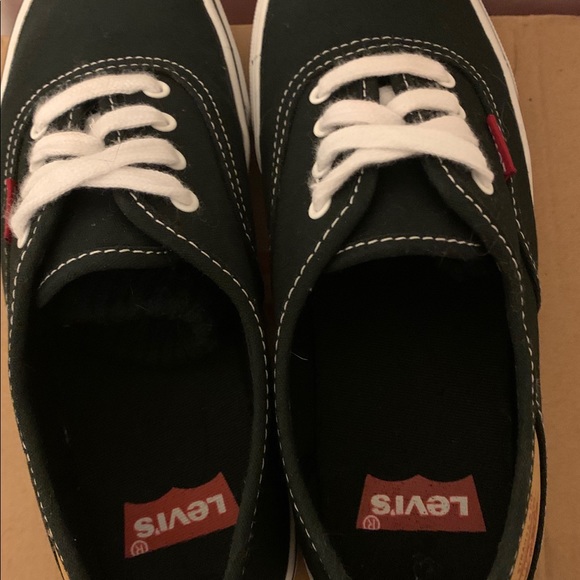 Levi’s women shoes sz 6.5-Jr. Size 5 - Picture 5 of 6